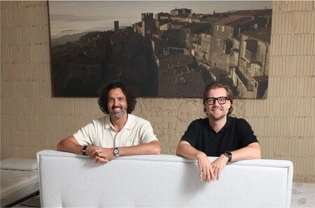 Magazín Hrot o nás napsal: Z Applu do světa spánku - Jak se Filip Hlaváč a Petr Mára stali ambasadory kvalitního odpočinku